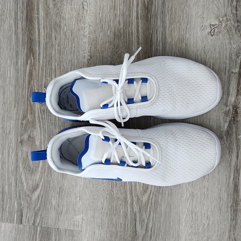 Nike shoes, 9.5